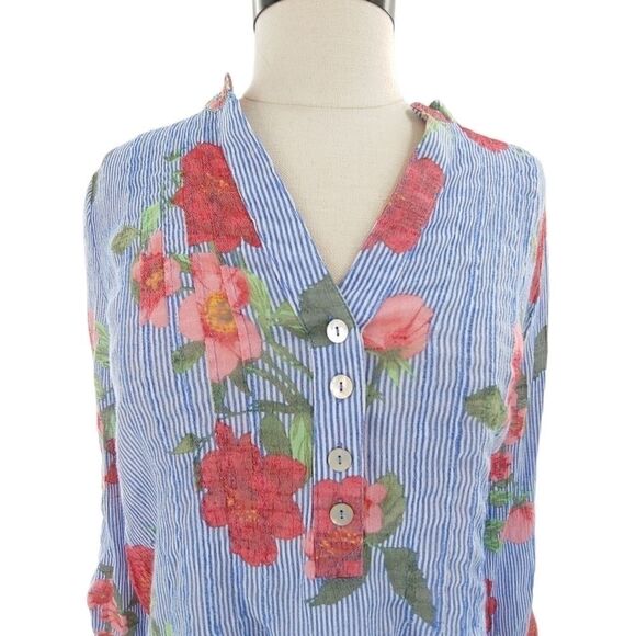 Classic blue pinstripe top with rose pattern - Picture 6 of 10